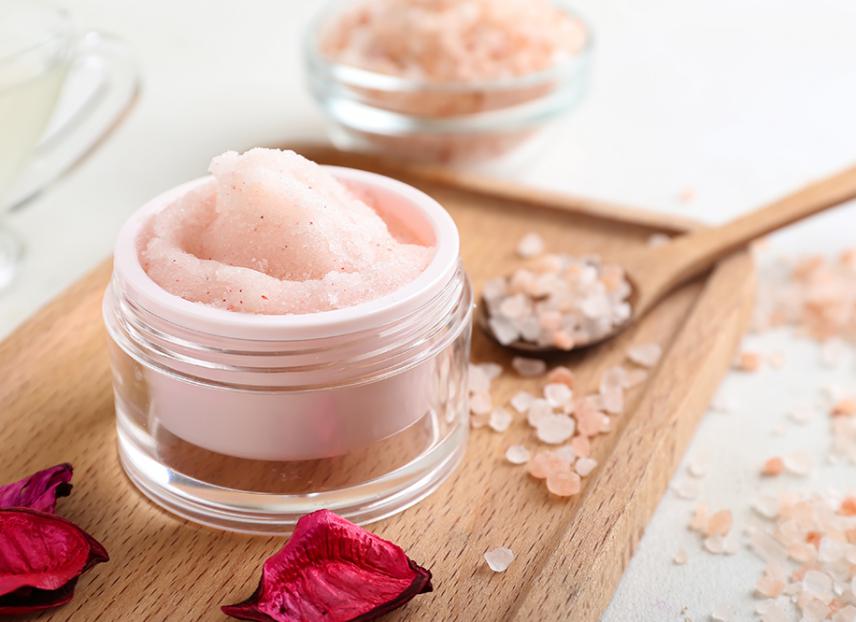 لماذا يجب عليكي تقشير الحواجب؟