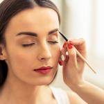 العناية اليومية بالحواجب – السر السحري لمكياج الحواجب