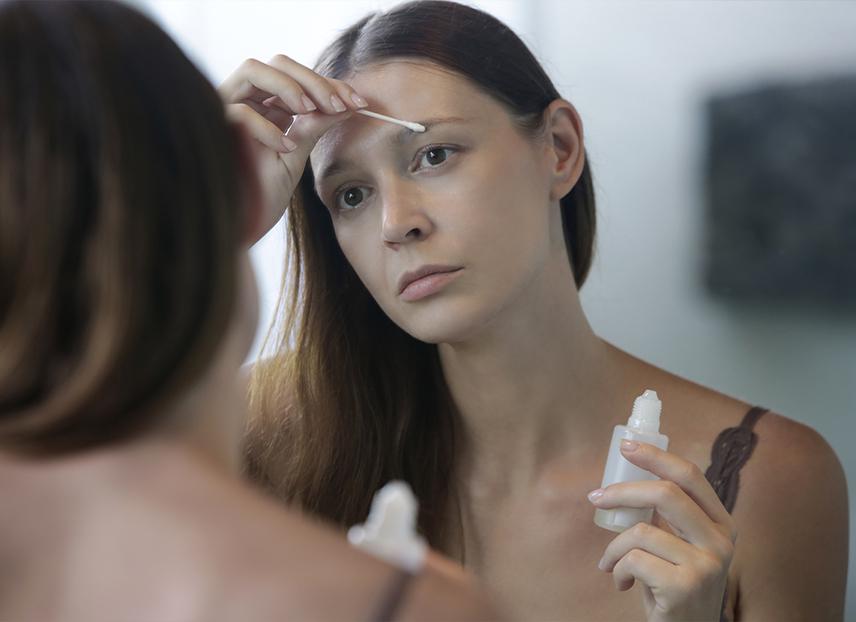 ما هي الزيوت التي يجب استخدامها على الحواجب؟